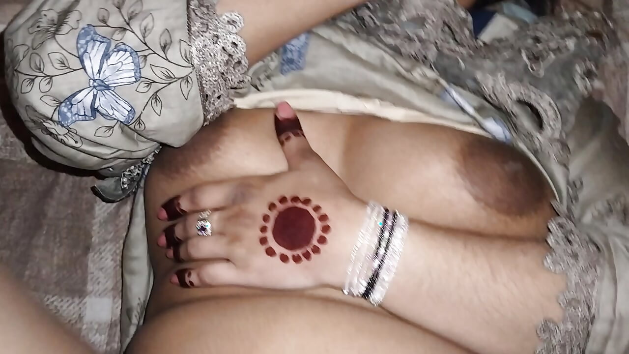 First time sex with my beautiful bhabi..🥵