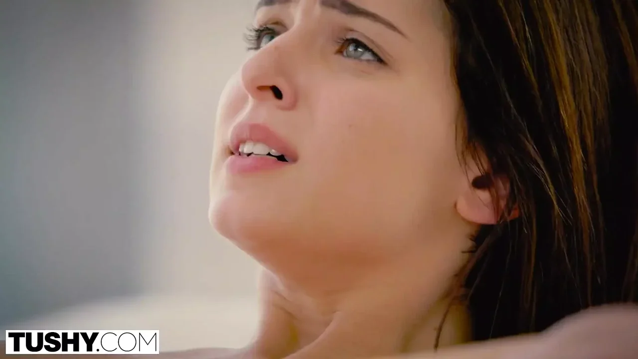 Leah Gotti First Anal – Step Sister HD