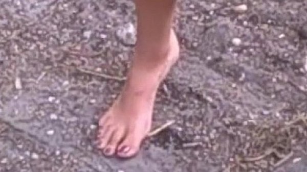 Amateurs Having Fun on Stairs – HD Video Experience