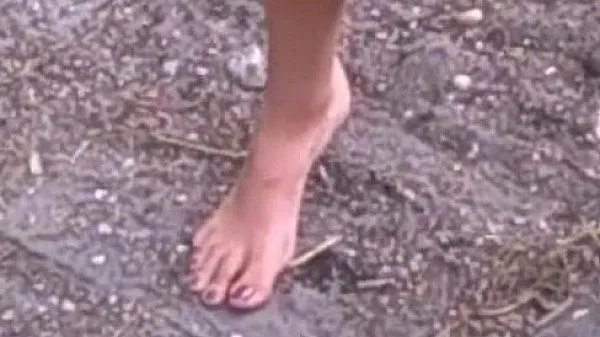 Amateurs Having Fun on Stairs – HD Video Experience