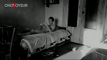 Passionate Teen Couple in Homemade Voyeur Adventure – HD