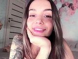 Live Amateur Webcam Show: Teen’s Sensual Solo Performance