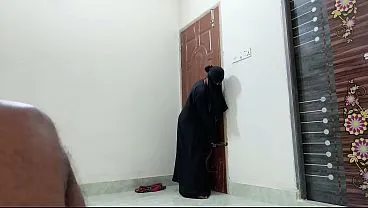 Indian College Girl’s First Experience – HD Video Streaming