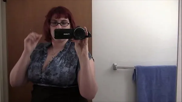 Melody Knox: Redhead Amateur BBW Striptease & Solo Session