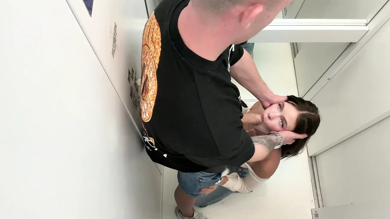 Caught on Hidden Cam: Elevator Sex with Neighbor HD