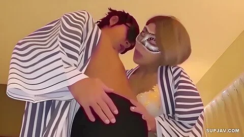 Intimate Encounters: Sensual Pleasures with 311 9 404