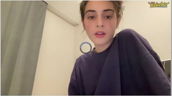 Seductive Russian Beauty Live on Webcam