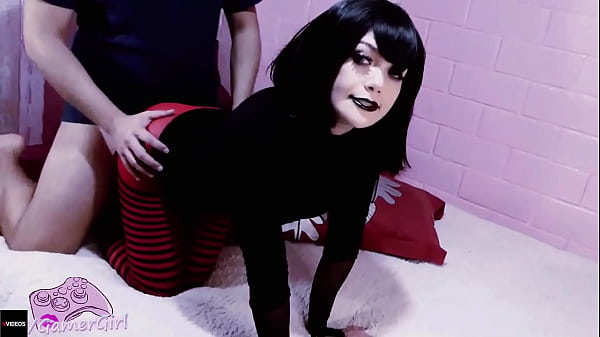 Sweet Darling: Goth Teen Blowjob and Doggystyle Encounter