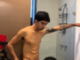 I take a bath with my friend’s slut and she sucks me until